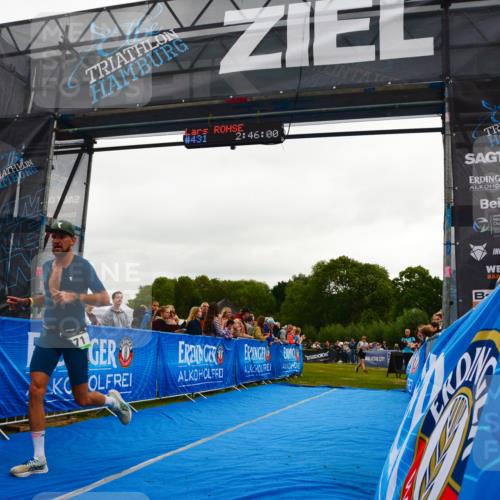 30.08.2026 - Elbe Triathlon Hamburg LAZAROV Photography http://msf.ph/oto/10080175 30.08.2026 11:06:05 Ziel 671, 779 meine-sportfotos.de