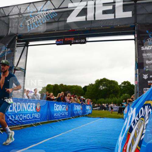 30.08.2026 - Elbe Triathlon Hamburg LAZAROV Photography http://msf.ph/oto/10080176 30.08.2026 11:06:05 Ziel 671, 779 meine-sportfotos.de