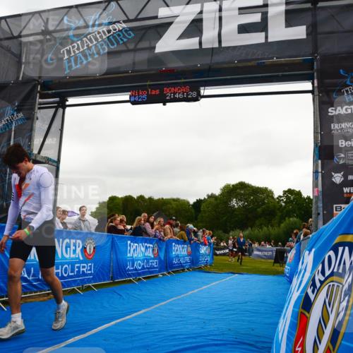 30.08.2026 - Elbe Triathlon Hamburg LAZAROV Photography http://msf.ph/oto/10080186 30.08.2026 11:06:27 Ziel 425, 482, 628 meine-sportfotos.de