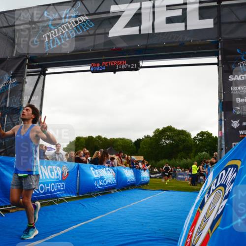 30.08.2026 - Elbe Triathlon Hamburg LAZAROV Photography http://msf.ph/oto/10080226 30.08.2026 11:07:24 Ziel 488, 495 meine-sportfotos.de