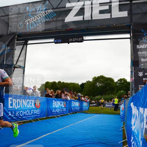 30.08.2026 - Elbe Triathlon Hamburg LAZAROV Photography http://msf.ph/oto/10080240 30.08.2026 11:07:36 Ziel 728 meine-sportfotos.de