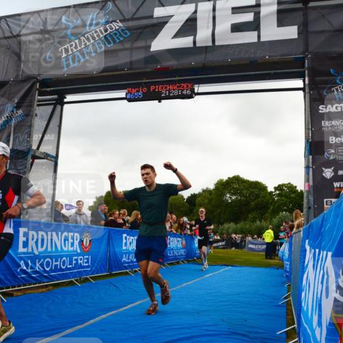 30.08.2026 - Elbe Triathlon Hamburg LAZAROV Photography http://msf.ph/oto/10080278 30.08.2026 11:08:56 Ziel 503, 555, 746, 1042 meine-sportfotos.de