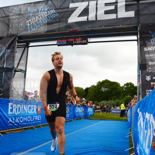 30.08.2026 - Elbe Triathlon Hamburg LAZAROV Photography http://msf.ph/oto/10080303 30.08.2026 11:09:27 Ziel 505, 524, 681, 751 meine-sportfotos.de