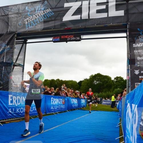 30.08.2026 - Elbe Triathlon Hamburg LAZAROV Photography http://msf.ph/oto/10080335 30.08.2026 11:09:41 Ziel 539, 569, 624, 1164 meine-sportfotos.de