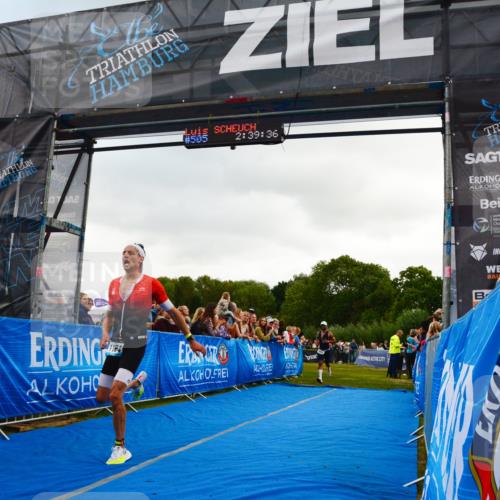30.08.2026 - Elbe Triathlon Hamburg LAZAROV Photography http://msf.ph/oto/10080340 30.08.2026 11:09:42 Ziel 569, 624, 1164 meine-sportfotos.de