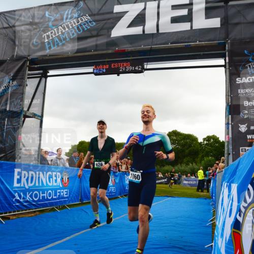 30.08.2026 - Elbe Triathlon Hamburg LAZAROV Photography http://msf.ph/oto/10080353 30.08.2026 11:09:56 Ziel 626, 1060 meine-sportfotos.de