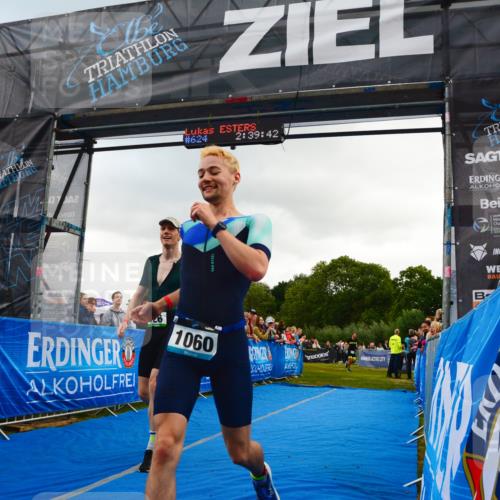 30.08.2026 - Elbe Triathlon Hamburg LAZAROV Photography http://msf.ph/oto/10080355 30.08.2026 11:09:57 Ziel 626, 1060 meine-sportfotos.de