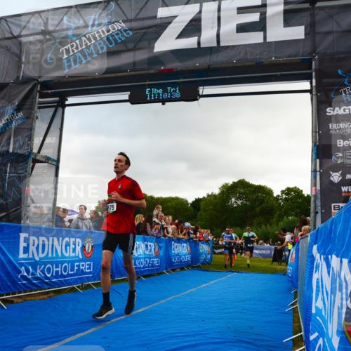 30.08.2026 - Elbe Triathlon Hamburg LAZAROV Photography http://msf.ph/oto/10080376 30.08.2026 11:10:39 Ziel 426, 513, 575, 678, 1045 meine-sportfotos.de