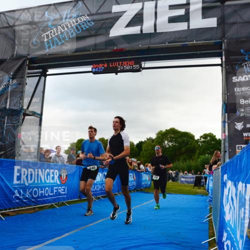30.08.2026 - Elbe Triathlon Hamburg LAZAROV Photography http://msf.ph/oto/10080420 30.08.2026 11:11:18 Ziel 440, 665, 1010 meine-sportfotos.de