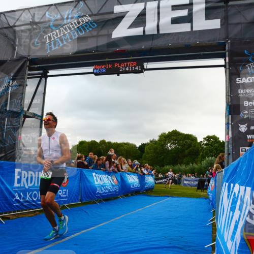 30.08.2026 - Elbe Triathlon Hamburg LAZAROV Photography http://msf.ph/oto/10080434 30.08.2026 11:11:44 Ziel 700 meine-sportfotos.de
