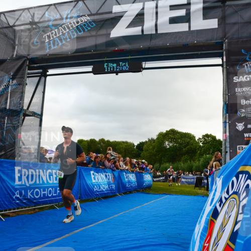 30.08.2026 - Elbe Triathlon Hamburg LAZAROV Photography http://msf.ph/oto/10080444 30.08.2026 11:12:03 Ziel 521, 558 meine-sportfotos.de