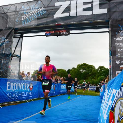 30.08.2026 - Elbe Triathlon Hamburg LAZAROV Photography http://msf.ph/oto/10080476 30.08.2026 11:12:37 Ziel 410, 612, 632, 722 meine-sportfotos.de