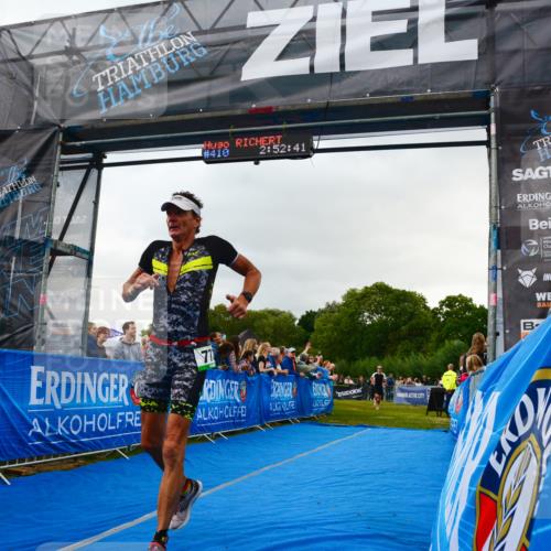 30.08.2026 - Elbe Triathlon Hamburg LAZAROV Photography http://msf.ph/oto/10080515 30.08.2026 11:12:55 Ziel 773, 1037, 1085, 1097 meine-sportfotos.de