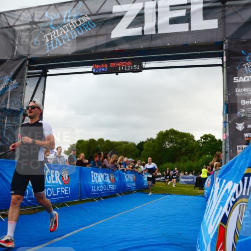 30.08.2026 - Elbe Triathlon Hamburg LAZAROV Photography http://msf.ph/oto/10080520 30.08.2026 11:13:01 Ziel 490, 1037, 1061, 1085 meine-sportfotos.de