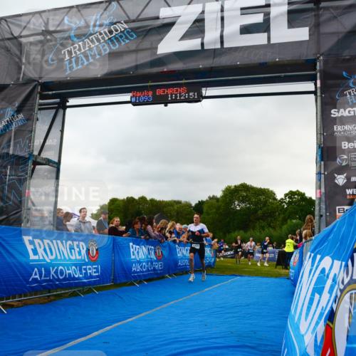 30.08.2026 - Elbe Triathlon Hamburg LAZAROV Photography http://msf.ph/oto/10080523 30.08.2026 11:13:01 Ziel 490, 1037, 1061, 1085 meine-sportfotos.de