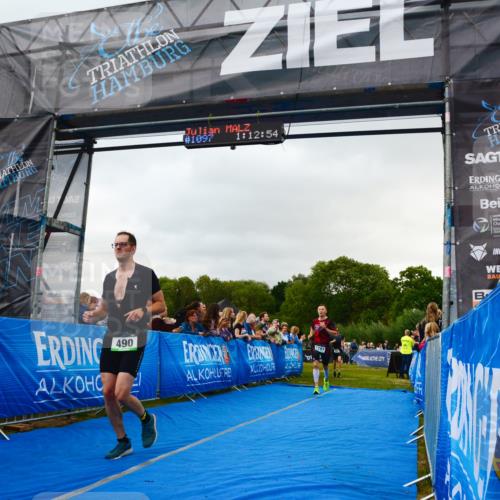 30.08.2026 - Elbe Triathlon Hamburg LAZAROV Photography http://msf.ph/oto/10080538 30.08.2026 11:13:09 Ziel 490, 651, 1061, 1197 meine-sportfotos.de