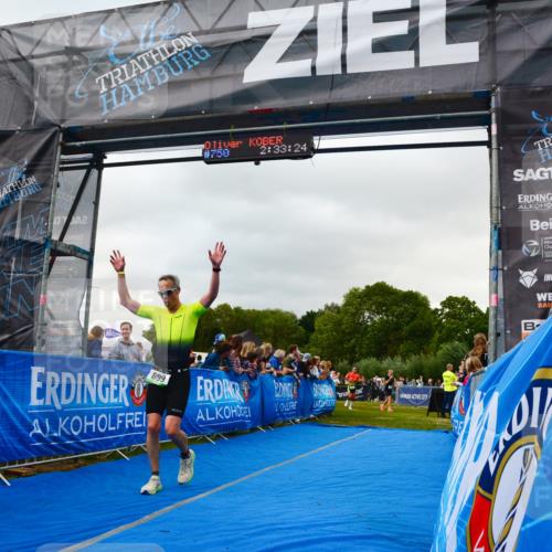 30.08.2026 - Elbe Triathlon Hamburg LAZAROV Photography http://msf.ph/oto/10080583 30.08.2026 11:13:41 Ziel 598, 643, 699, 752 meine-sportfotos.de