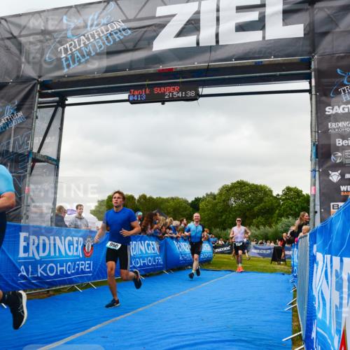 30.08.2026 - Elbe Triathlon Hamburg LAZAROV Photography http://msf.ph/oto/10080652 30.08.2026 11:14:41 Ziel 497, 600, 606, 640, 990, 1054, 1058 meine-sportfotos.de