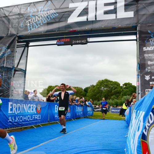 30.08.2026 - Elbe Triathlon Hamburg LAZAROV Photography http://msf.ph/oto/10080671 30.08.2026 11:14:55 Ziel 492, 500, 619 meine-sportfotos.de