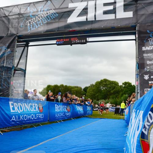 30.08.2026 - Elbe Triathlon Hamburg LAZAROV Photography http://msf.ph/oto/10080691 30.08.2026 11:15:03 Ziel 346, 1099 meine-sportfotos.de