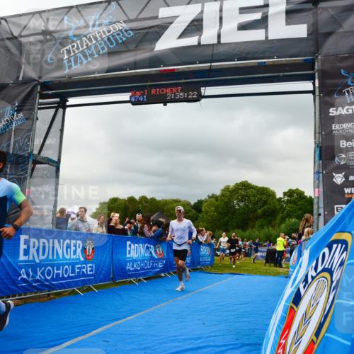 30.08.2026 - Elbe Triathlon Hamburg LAZAROV Photography http://msf.ph/oto/10080724 30.08.2026 11:15:45 Ziel 639, 650, 994, 1047, 1056, 1057, 1204 meine-sportfotos.de