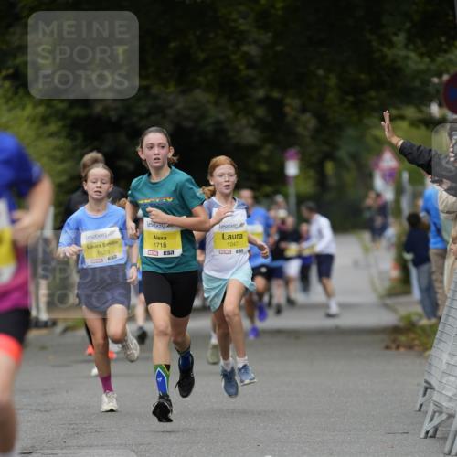 30.08.2026 - Blankeneser Heldenlauf Patografie http://msf.ph/oto/10080737 30.08.2026 09:43:01 Ziel 1025, 1041, 1047, 1488, 1623, 1718, 1777 meine-sportfotos.de