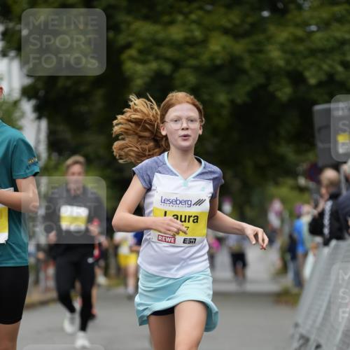 30.08.2026 - Blankeneser Heldenlauf Patografie http://msf.ph/oto/10080748 30.08.2026 09:43:05 Ziel 1025, 1041, 1047, 1129, 1209, 1210, 1425, 1488, 1623, 1663, 1718, 1777 meine-sportfotos.de