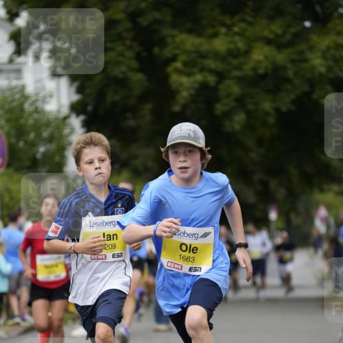 30.08.2026 - Blankeneser Heldenlauf Patografie http://msf.ph/oto/10080760 30.08.2026 09:43:09 Ziel 1047, 1129, 1209, 1210, 1425, 1623, 1624, 1663, 1718 meine-sportfotos.de