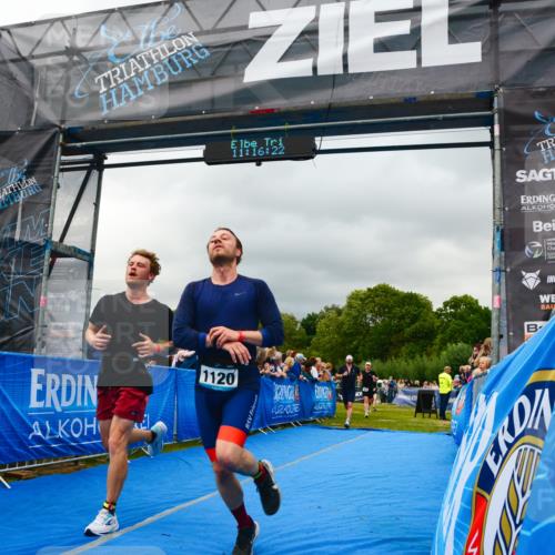 30.08.2026 - Elbe Triathlon Hamburg LAZAROV Photography http://msf.ph/oto/10080772 30.08.2026 11:16:23 Ziel 537, 623, 1120, 1140 meine-sportfotos.de