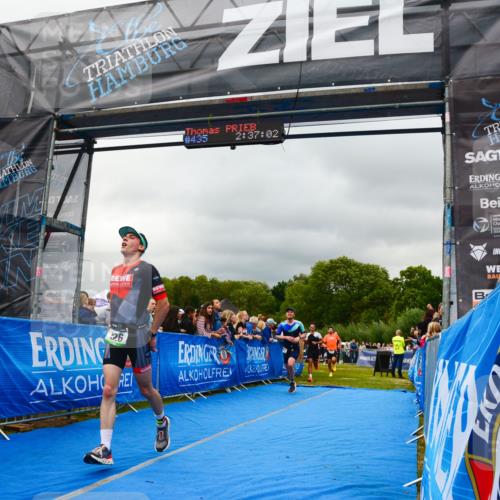 30.08.2026 - Elbe Triathlon Hamburg LAZAROV Photography http://msf.ph/oto/10080836 30.08.2026 11:17:05 Ziel 451, 526, 631, 1004, 1028 meine-sportfotos.de