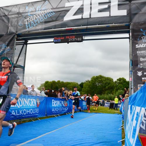 30.08.2026 - Elbe Triathlon Hamburg LAZAROV Photography http://msf.ph/oto/10080841 30.08.2026 11:17:06 Ziel 451, 526, 631, 1004, 1028 meine-sportfotos.de
