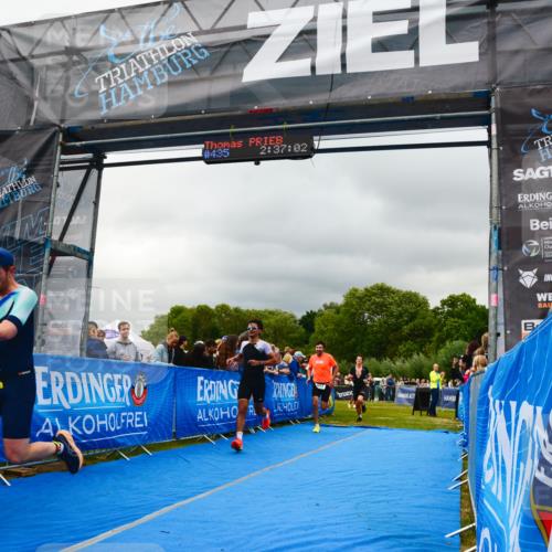 30.08.2026 - Elbe Triathlon Hamburg LAZAROV Photography http://msf.ph/oto/10080849 30.08.2026 11:17:07 Ziel 451, 526, 631, 1004, 1028 meine-sportfotos.de