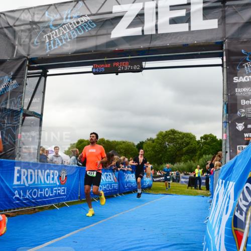 30.08.2026 - Elbe Triathlon Hamburg LAZAROV Photography http://msf.ph/oto/10080862 30.08.2026 11:17:09 Ziel 451, 526, 631, 1004, 1028 meine-sportfotos.de