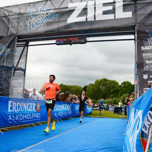 30.08.2026 - Elbe Triathlon Hamburg LAZAROV Photography http://msf.ph/oto/10080863 30.08.2026 11:17:09 Ziel 451, 526, 631, 1004, 1028 meine-sportfotos.de