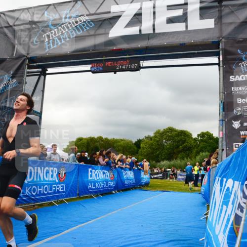 30.08.2026 - Elbe Triathlon Hamburg LAZAROV Photography http://msf.ph/oto/10080874 30.08.2026 11:17:11 Ziel 451, 791, 1004, 1028 meine-sportfotos.de