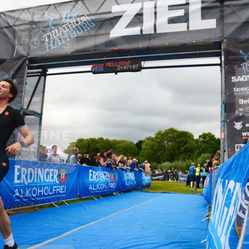 30.08.2026 - Elbe Triathlon Hamburg LAZAROV Photography http://msf.ph/oto/10080876 30.08.2026 11:17:11 Ziel 451, 791, 1004, 1028 meine-sportfotos.de