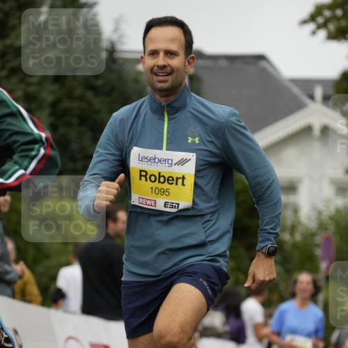 30.08.2026 - Blankeneser Heldenlauf Patografie http://msf.ph/oto/10080887 30.08.2026 09:44:11 Ziel 1095, 1096, 1182, 1304, 1613, 1650, 1756 meine-sportfotos.de