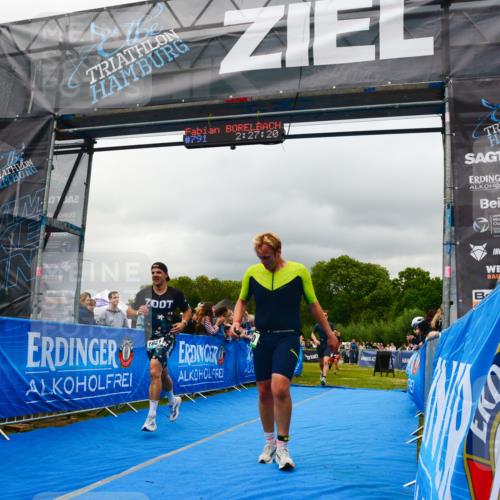 30.08.2026 - Elbe Triathlon Hamburg LAZAROV Photography http://msf.ph/oto/10080888 30.08.2026 11:17:36 Ziel 579, 580, 1148, 1621 meine-sportfotos.de