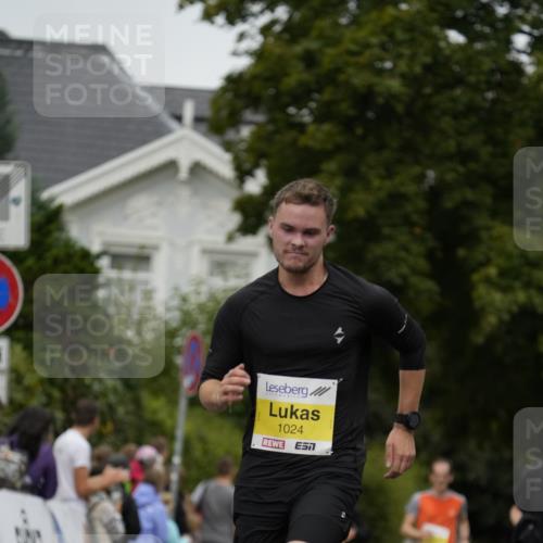 30.08.2026 - Blankeneser Heldenlauf Patografie http://msf.ph/oto/10080902 30.08.2026 09:44:20 Ziel 1024, 1216, 1304, 1475, 1613, 1625, 3659, 3660 meine-sportfotos.de