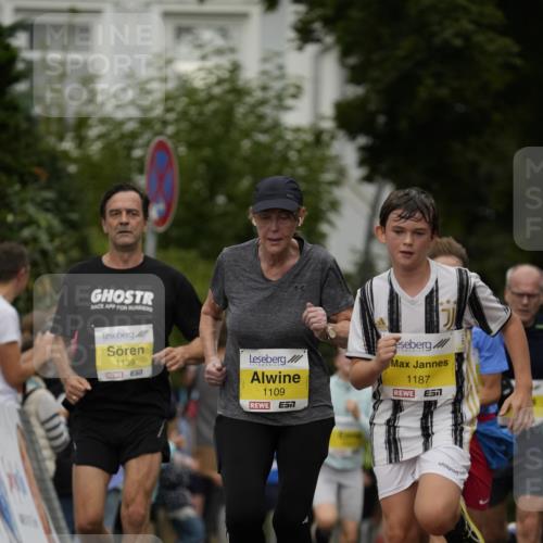 30.08.2026 - Blankeneser Heldenlauf Patografie http://msf.ph/oto/10080943 30.08.2026 09:44:41 Ziel 1038, 1109, 1139, 1187, 1319, 1478, 1581, 1643, 1806, 1807 meine-sportfotos.de
