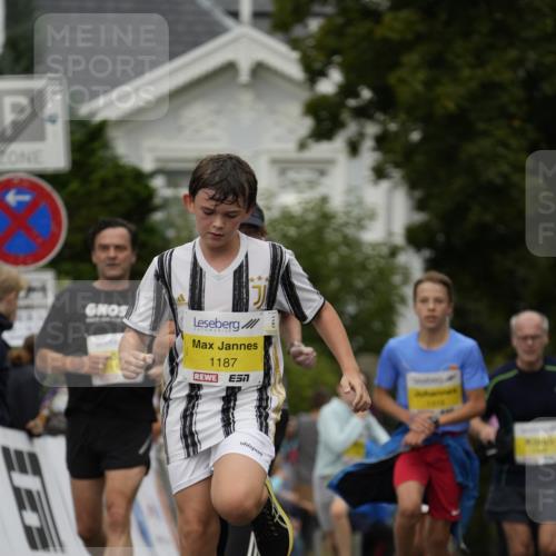 30.08.2026 - Blankeneser Heldenlauf Patografie http://msf.ph/oto/10080947 30.08.2026 09:44:42 Ziel 1038, 1109, 1139, 1187, 1319, 1478, 1581, 1643, 1806, 1807, 3539, 3701 meine-sportfotos.de