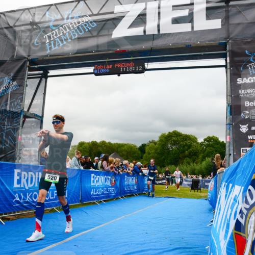 30.08.2026 - Elbe Triathlon Hamburg LAZAROV Photography http://msf.ph/oto/10080958 30.08.2026 11:18:22 Ziel 520, 548, 577, 1052 meine-sportfotos.de