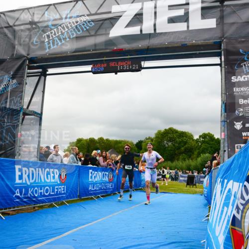 30.08.2026 - Elbe Triathlon Hamburg LAZAROV Photography http://msf.ph/oto/10080974 30.08.2026 11:18:25 Ziel 548, 577, 1052 meine-sportfotos.de