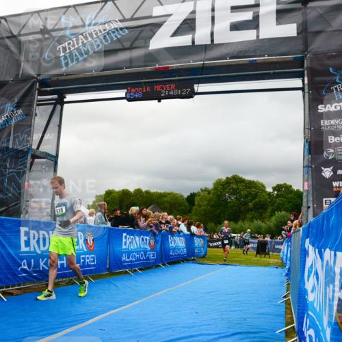 30.08.2026 - Elbe Triathlon Hamburg LAZAROV Photography http://msf.ph/oto/10081000 30.08.2026 11:18:39 Ziel 516, 1048, 1076 meine-sportfotos.de