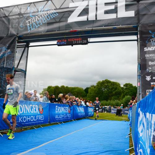 30.08.2026 - Elbe Triathlon Hamburg LAZAROV Photography http://msf.ph/oto/10081006 30.08.2026 11:18:40 Ziel 516, 1048, 1076 meine-sportfotos.de