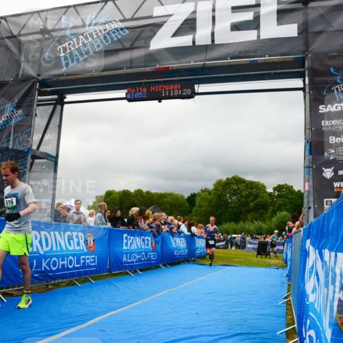 30.08.2026 - Elbe Triathlon Hamburg LAZAROV Photography http://msf.ph/oto/10081008 30.08.2026 11:18:40 Ziel 516, 1048, 1076 meine-sportfotos.de