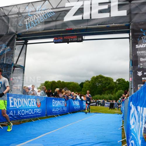 30.08.2026 - Elbe Triathlon Hamburg LAZAROV Photography http://msf.ph/oto/10081010 30.08.2026 11:18:40 Ziel 516, 1048, 1076 meine-sportfotos.de