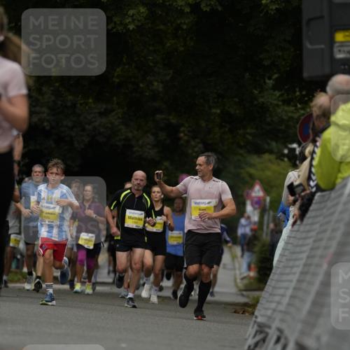 30.08.2026 - Blankeneser Heldenlauf Patografie http://msf.ph/oto/10081017 30.08.2026 09:45:07 Ziel 1125, 1152, 1379, 1462, 1648, 1686, 1717, 3625 meine-sportfotos.de