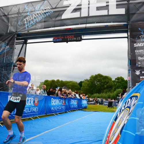 30.08.2026 - Elbe Triathlon Hamburg LAZAROV Photography http://msf.ph/oto/10081079 30.08.2026 11:19:23 Ziel 995, 1044 meine-sportfotos.de