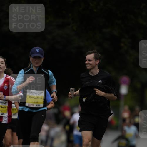 30.08.2026 - Blankeneser Heldenlauf Patografie http://msf.ph/oto/10081141 30.08.2026 09:46:00 Ziel 1271, 1299, 3716 meine-sportfotos.de